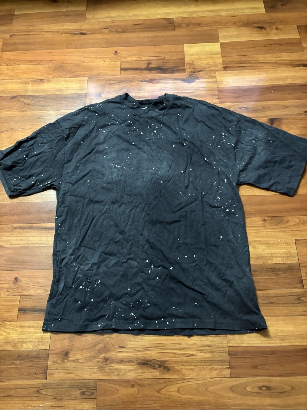 Hollister Black Short-Sleeve Tee with White Paint-Speckle Detail